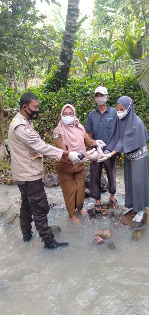 Sosok Mayat Bayi di Temukan di Aliran Sungai